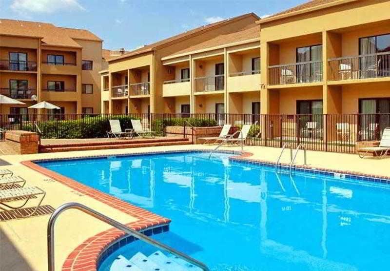 Courtyard By Marriott Memphis Airport Hotel Exterior photo